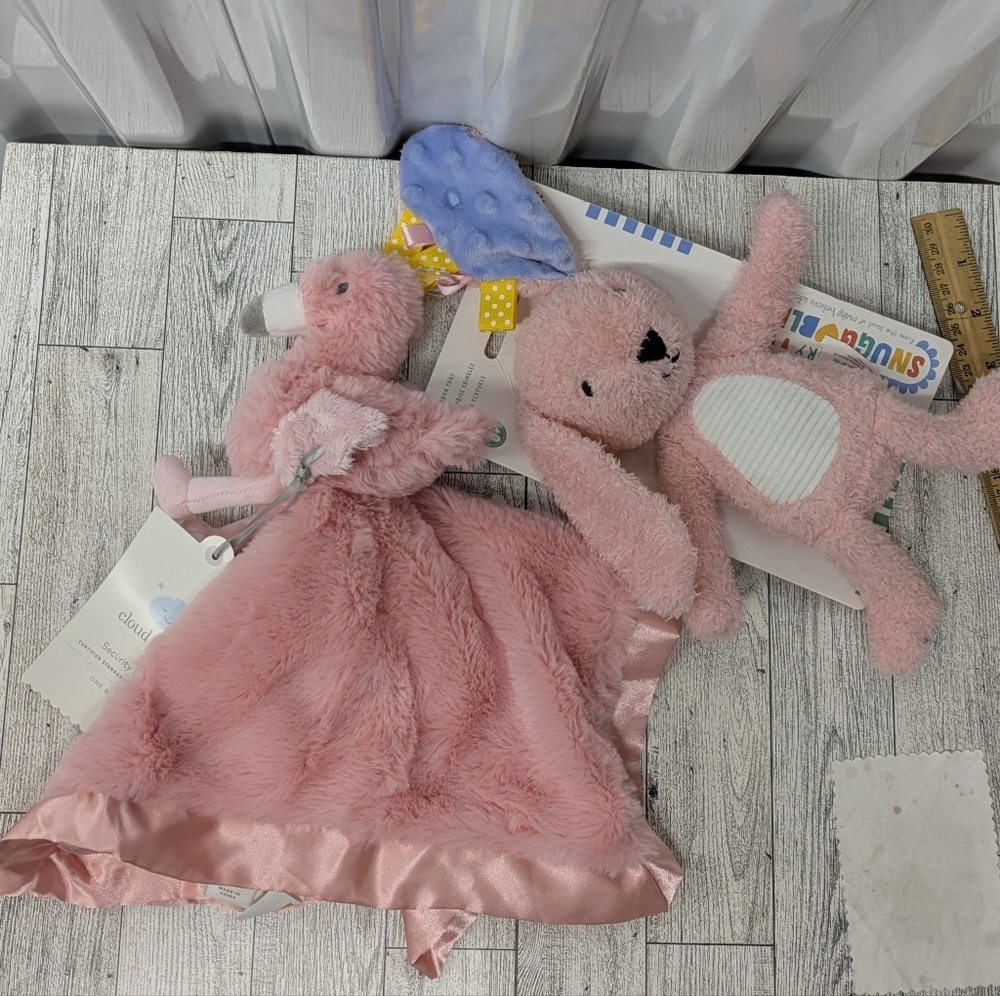 Snuggubles Pink Plush Animal Blanket Set - Picture 1 of 9